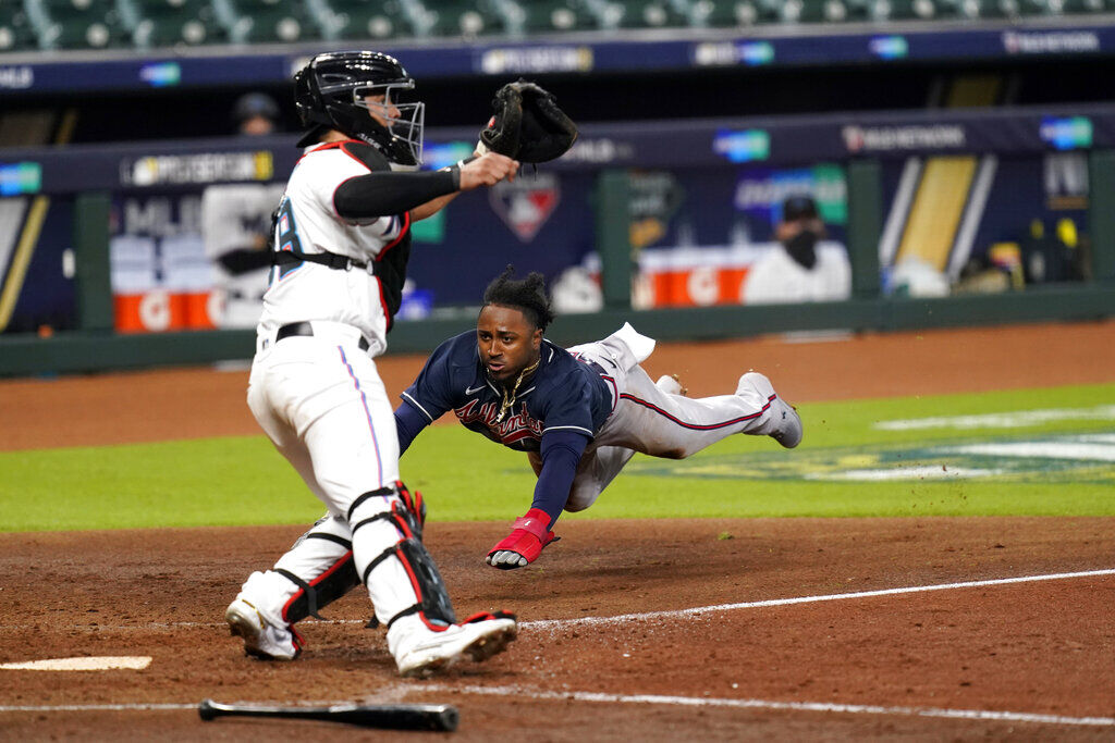 APTOPIX NLDS Braves Marlins Baseball
